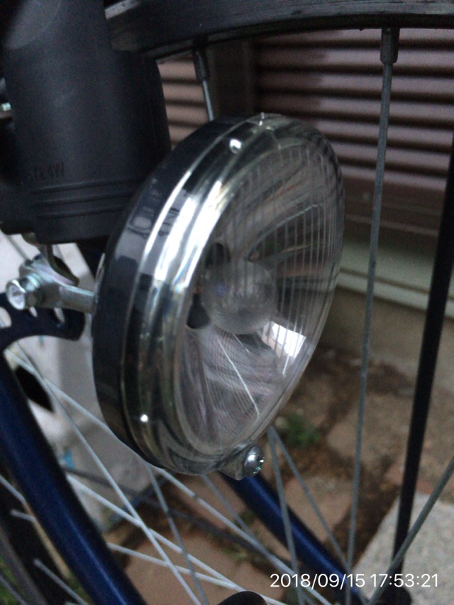 タイヤを回して光を出すタイプ（ダイナモ）の自転車ライトを交換した